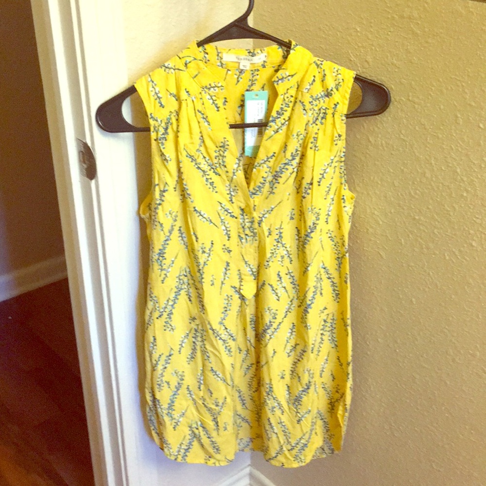 Fun2Fun Split Neck Top